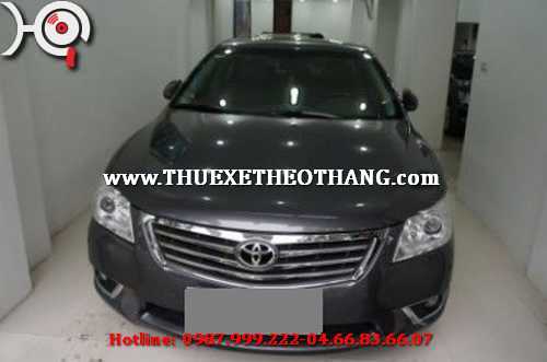 Thue xe Camry 2 thang theo 2 