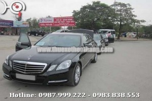 Thuê xe Mercedes E300 theo tháng, thuê xe tháng giá rẻ, thuê xe theo tháng giá rẻ tại Hà Nội