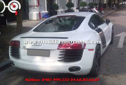 Thue xe Audi R8 thang theo 3 