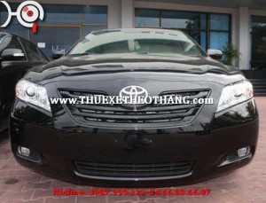 Thue-xe-Camry-2-thang-theo (9)